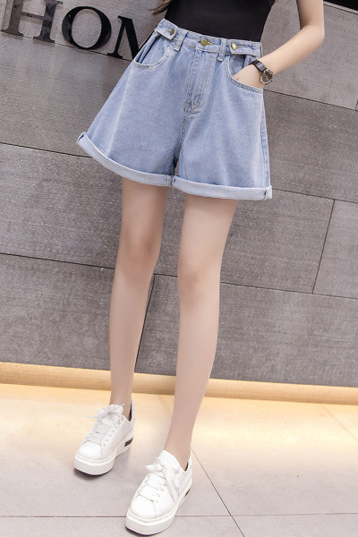 Pantaloni scurti casual de dama cu model lat cu talie inalta