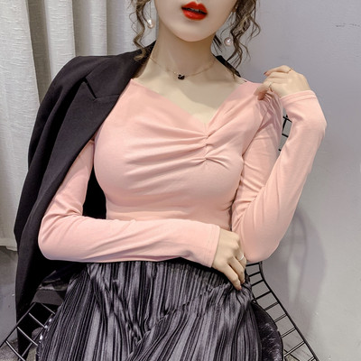 Moteriška laisvalaikio palaidinė ilgomis rankovėmis ir špico iškirpte