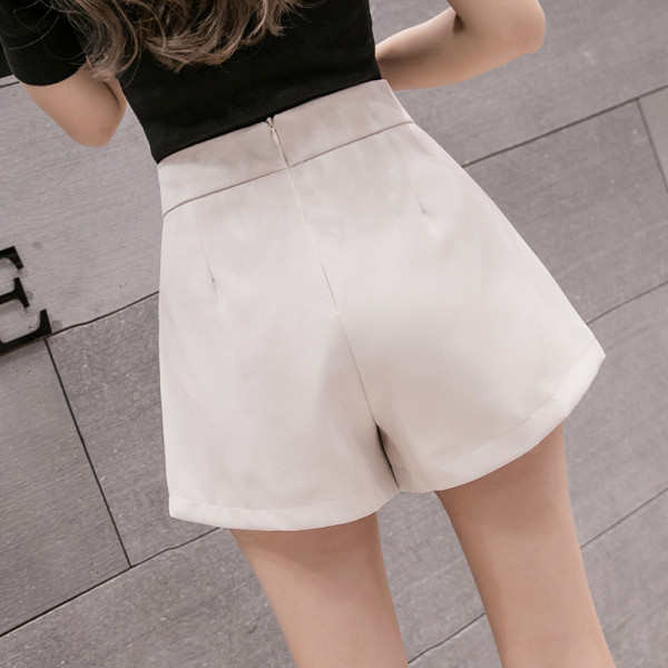 Eleganti sieviešu šorti ar jostu