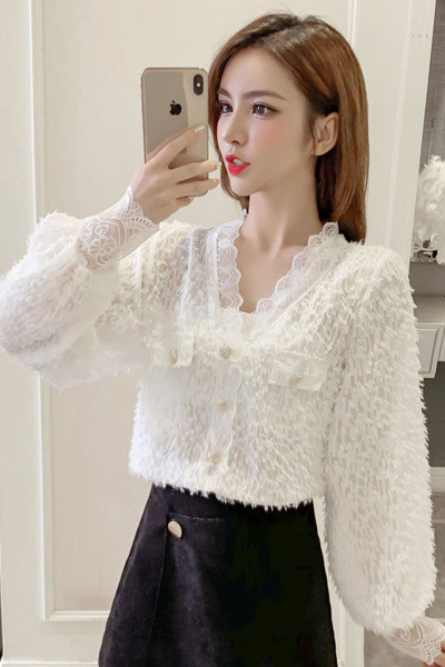 Modern női ing hosszú ujjal és csipkével