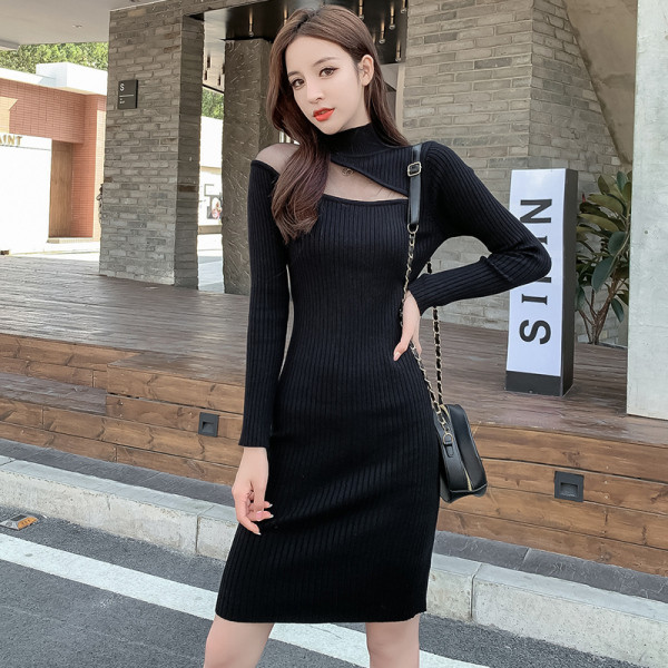 Šiuolaikinė moteriška suknelė ilgomis rankovėmis ir tinkleliu