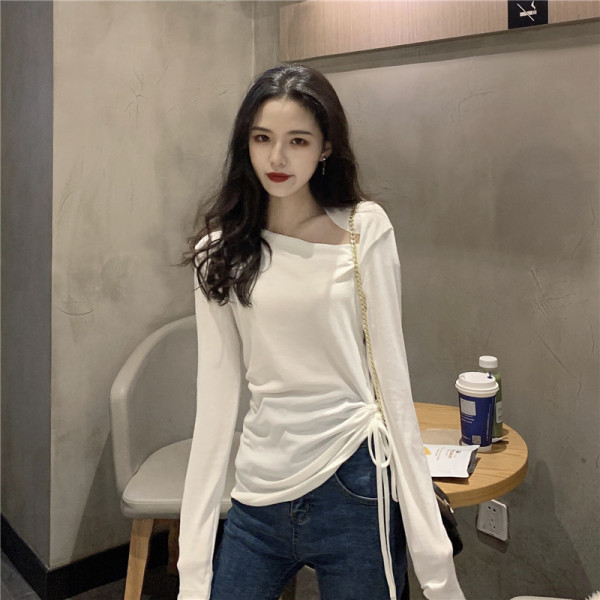 Női alkalmi blúz hosszú ujjal és nyakkendővel