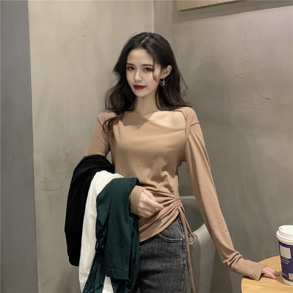 Női alkalmi blúz hosszú ujjal és nyakkendővel