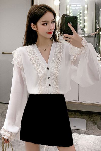 Cămașă elegantă de damă cu dantelă model lat