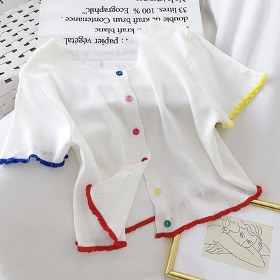 Ikdienas sieviešu blūze ar krāsainām pogām