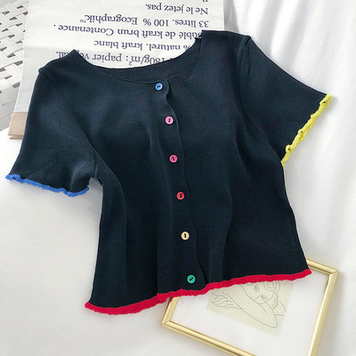 Ikdienas sieviešu blūze ar krāsainām pogām