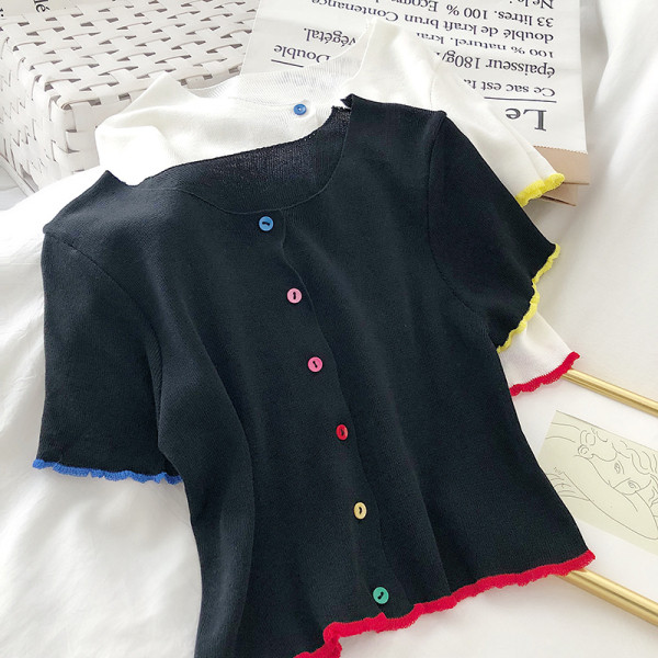 Ikdienas sieviešu blūze ar krāsainām pogām