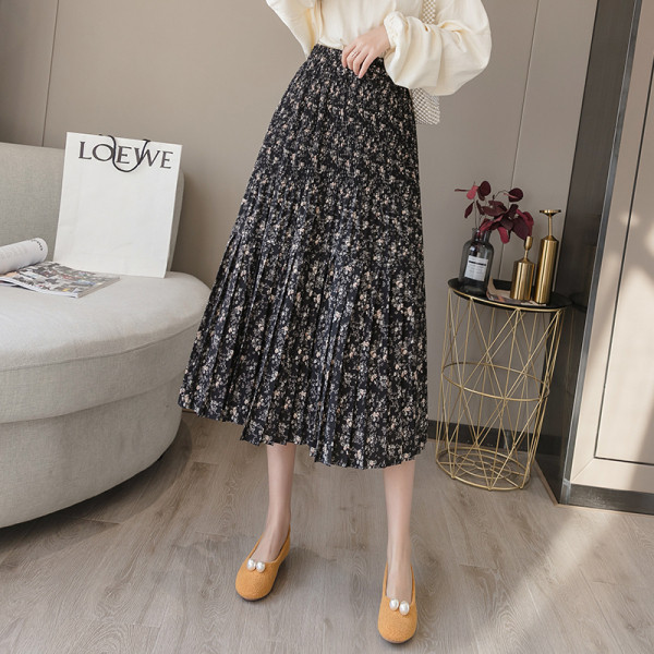 Naiste pikk vabaaja seelik kõrge vöökoha ja lillemustriga