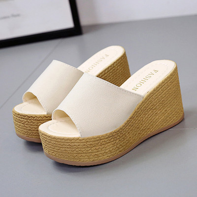 Női modern papucs magas emelvénnyel