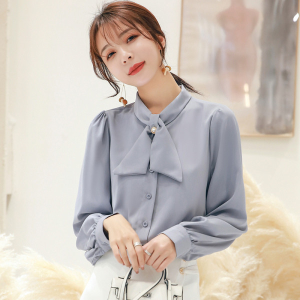 Naiste vabaaja särk paela ja pikkade varrukatega