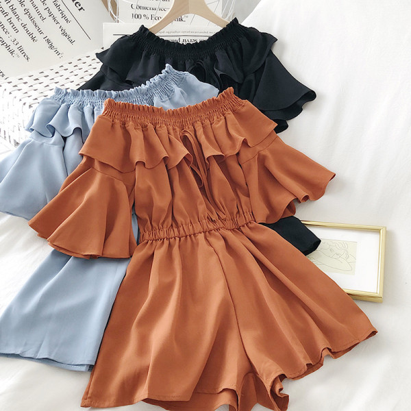 Hétköznapi, kivágott női overall