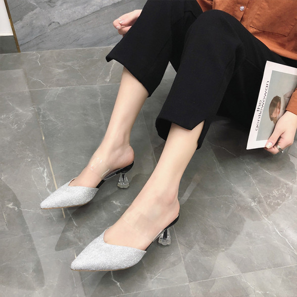 Дамски чехли  заострен модел с нисък тънък ток 