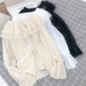 Pavasarīgs sieviešu krekls ar vardi un pogām