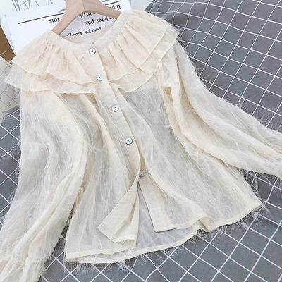 Pavasarīgs sieviešu krekls ar vardi un pogām