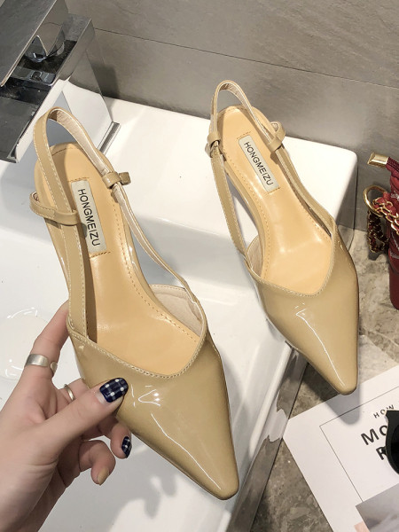 Дамски сандали с дебел ток заострен модел 