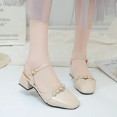 Ženske sandale sa debelom petom - od eko kože i metalnog elementa