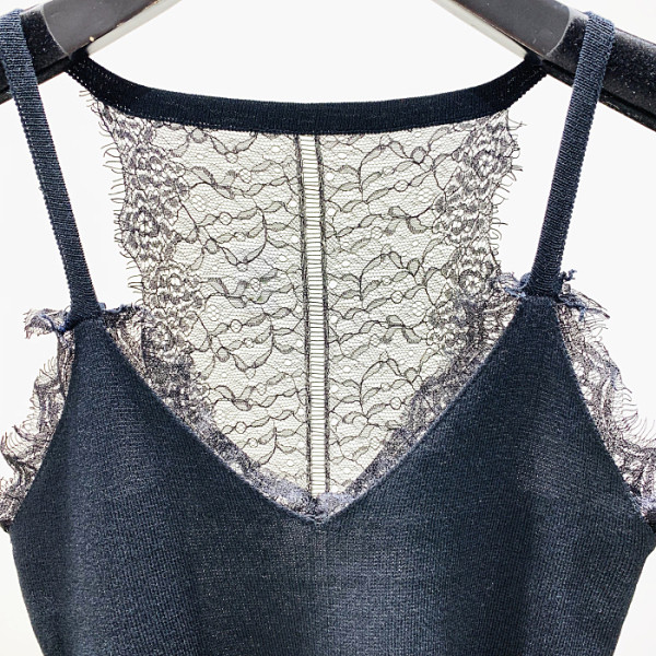 Moderna ženska majica bez rukava s tankim naramenicama, čipkom i špic izrezom