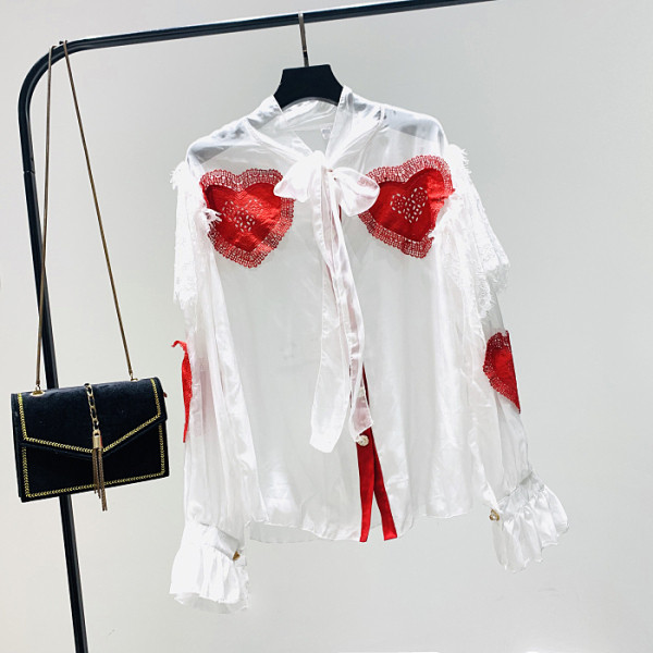 Naujo modelio moteriški marškiniai ant širdelių su kaspinu ir lotoso rankovėmis