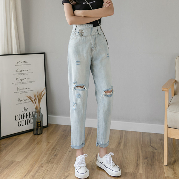 Sieviešu plati džinsi ar plēstiem motīviem un augstu vidukli
