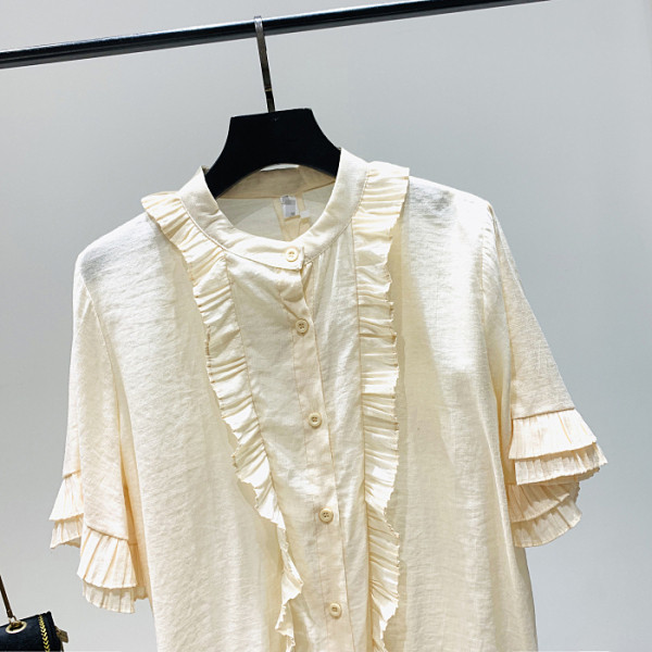 Jauna modeļa sieviešu krekls ar ovālu kakla izgriezumu un platām piedurknēm