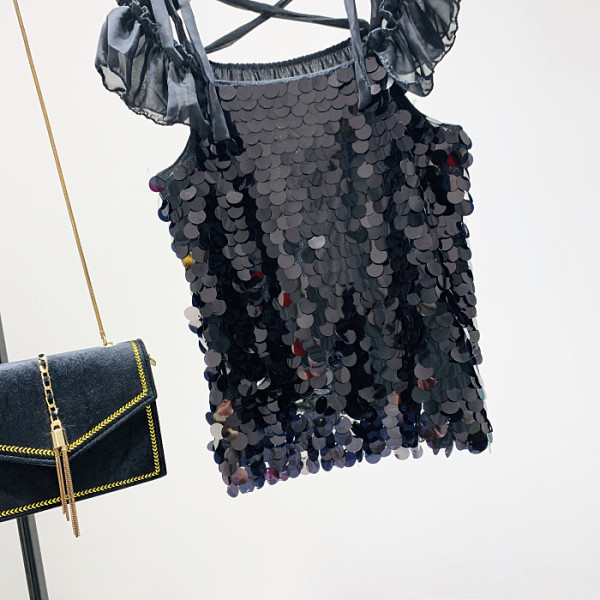 Нов модел дамска блуза с пайети и квадратно деколте