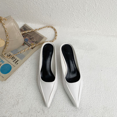 Jauns pavasara-vasaras smailo čību modelis ar zemu papēdi