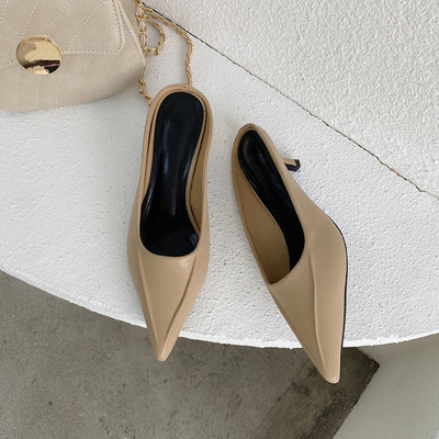 Jauns pavasara-vasaras smailo čību modelis ar zemu papēdi