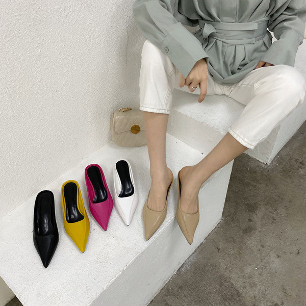 Jauns pavasara-vasaras smailo čību modelis ar zemu papēdi