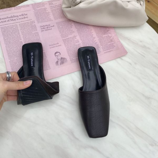 Női alkalmi bőr papucs lapos talppal