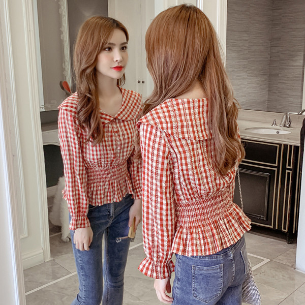 Női alkalmi kockás ing ovális nyakkivágással és hosszú ujjakkal