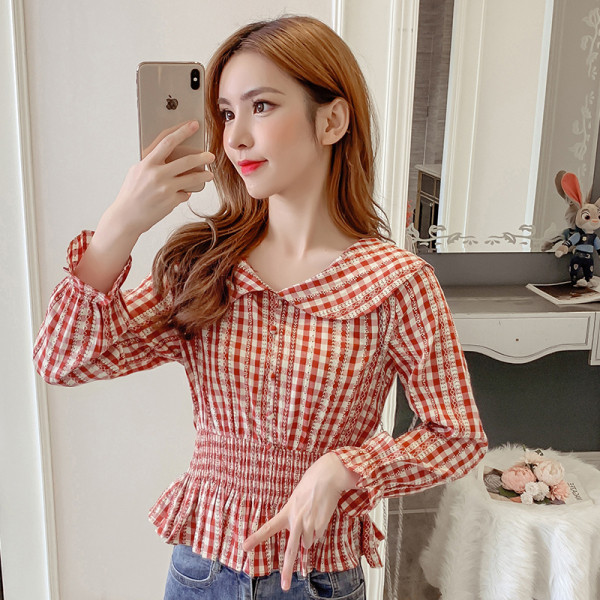 Női alkalmi kockás ing ovális nyakkivágással és hosszú ujjakkal