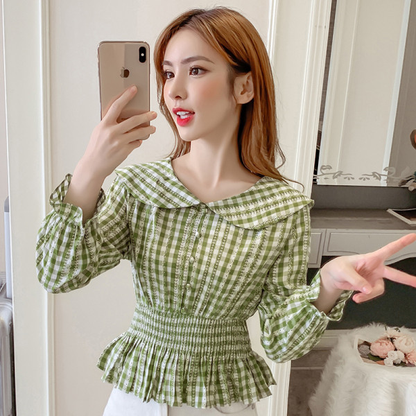 Női alkalmi kockás ing ovális nyakkivágással és hosszú ujjakkal