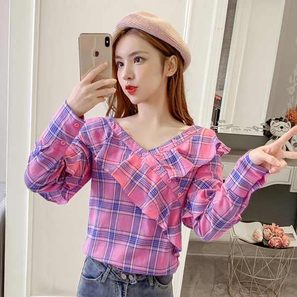 Cămașă de damă în carouri cu decolteu și nasturi spitz