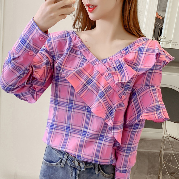 Cămașă de damă în carouri cu decolteu și nasturi spitz