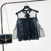 Moderns sieviešu krekls ar ovālu kakla izgriezumu, zīmogveida piedurknēm ar pērlēm un izgriezumiem