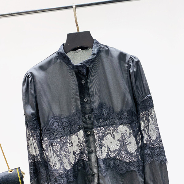 Modern női ing ovális nyakkivágással, hosszú ujjal és csipkével