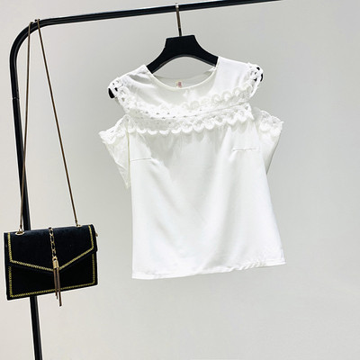 Модерна дамска блуза с овално деколте и изрязани части