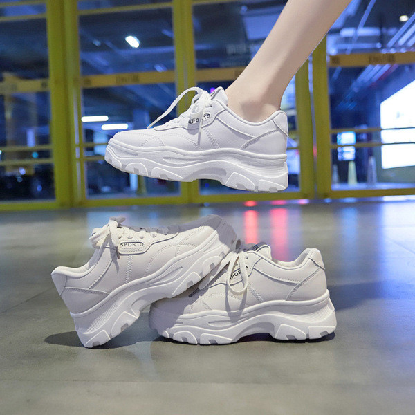 Jauns ikdienas kedu modelis no eko ādas un raupjas zoles