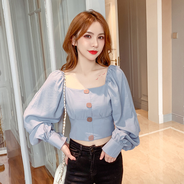 Cămașă scurtă casual de damă, cu nasturi și decolteu pătrat