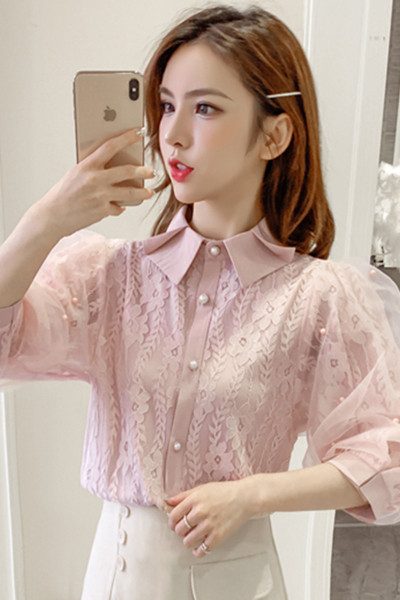 Retro stila sieviešu krekls ar klasisku apkakli un platām piedurknēm