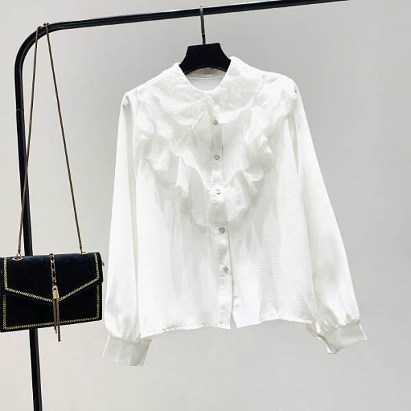 Naiste särk pitskrae, nööpide ja pikkade varrukatega