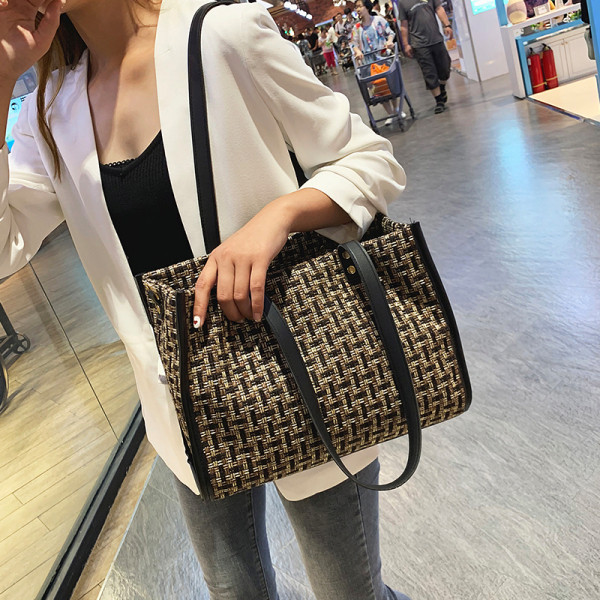 Geanta zilnica de dama cu doua manere