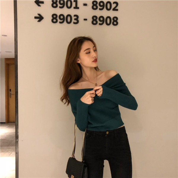 Ikdienas sieviešu blūze ar špica kakla izgriezumu un nolaižamām piedurknēm