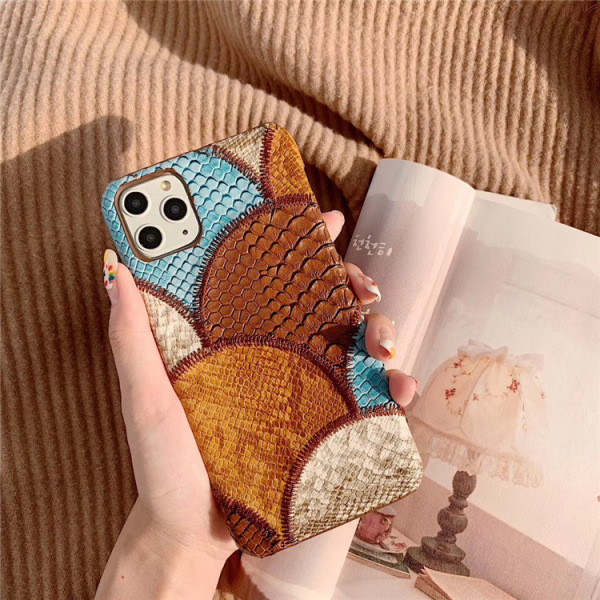 Cieta aizmugure iPhone 11 Pro Max ar izšuvumu