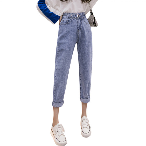 Ženske ležerne traperice - ravni model s visokim strukom i metalnim ukrasom