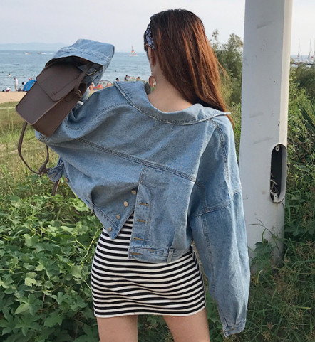 Jacheta denim model nou - model scurt lat