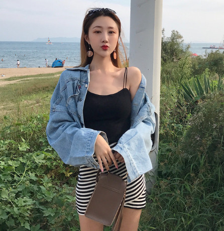 Jacheta denim model nou - model scurt lat