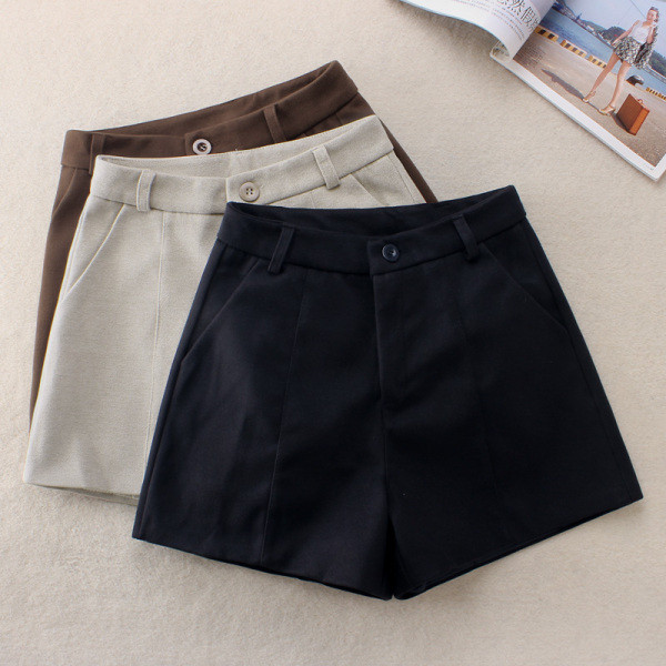 Uus mudel taskutega naiste lühikesed püksid