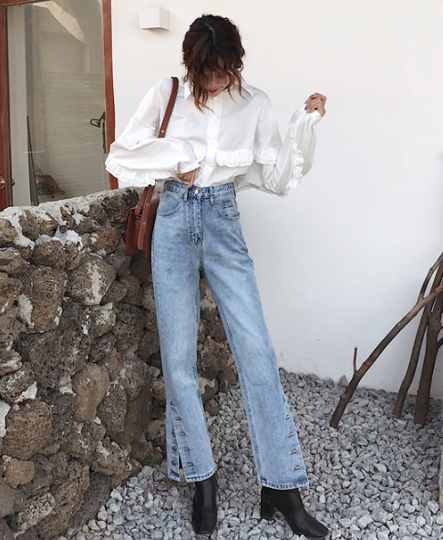 Női farmer széles modell magas derékkal és gombokkal