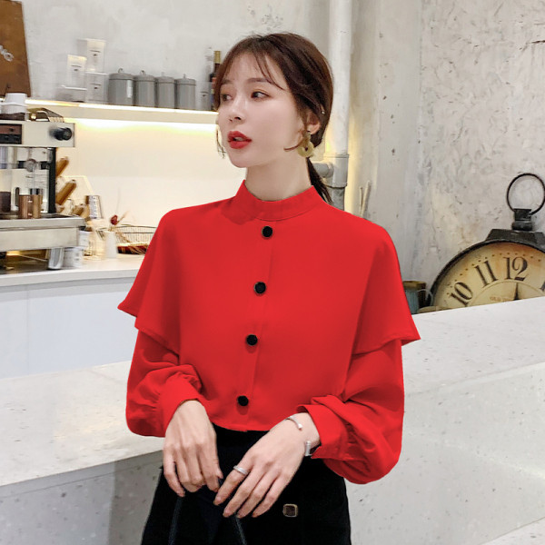 Sieviešu krekls ar pusaugstu apkakli un pogām